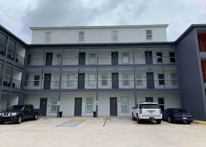 Apartment For The Of Music Downtown Gated